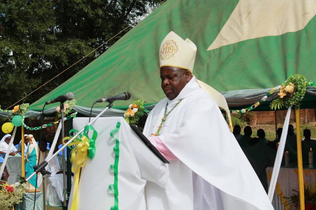 BISHOP URGES NEW SISTERS TO SERVE WITH FAITH AND DEDICATION
