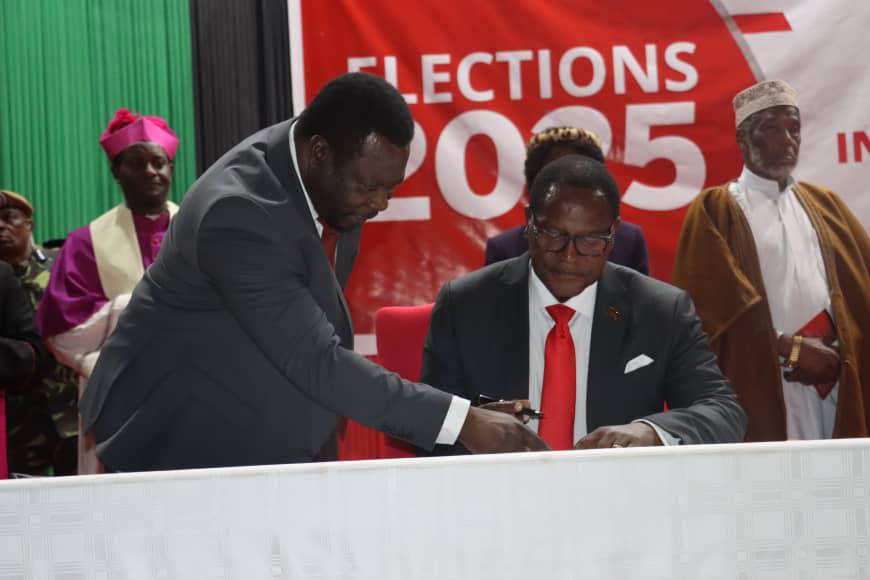 CHAKWERA, CANDIDATES SIGN PEACE DECLARATION AHEAD OF ELECTIONS