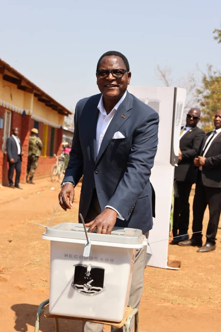 CHAKWERA, BANDA AND MUTHARIKA CAST THEIR VOTES AS MALAWIANS GO TO THE POLLS