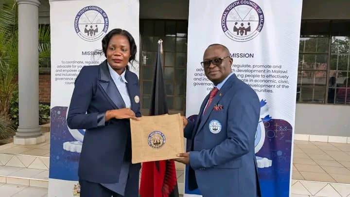 NDUNA ILONJEZA KUPITITSA PATSOGOLO NTCHITO ZA ACHINYAMATA