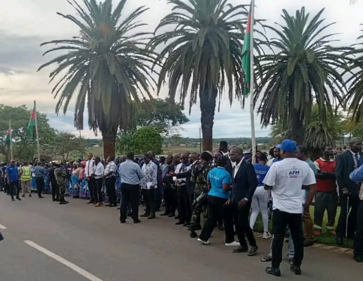 BLANTYRE TRADERS WELCOME MUTHARIKA’S ROAD TRIP FROM SANJIKA TO LILONGWE