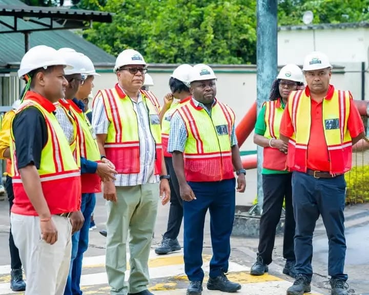 MINISTER ASSES AVAILABILITY OF SUGAR AT ILLOVO SUGAR COMPANY