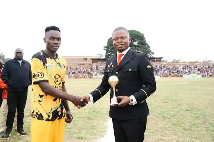 BUSHIRI REWARDS GOSHEN CITY DEDZA DYNAMOS PLAYERS AFTER CASTEL CUP WIN