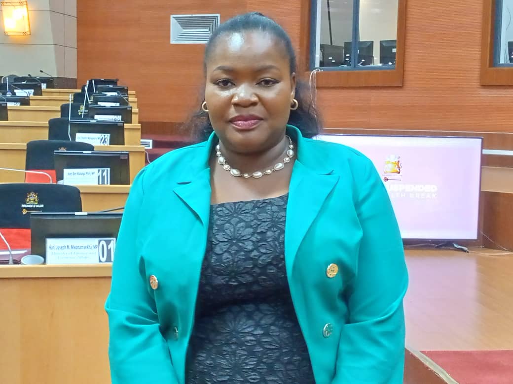 KOMITI YA ZA UMOYO YA NYUMBA YA MALAMULO YATI BOMA LIPITILIZE GANIZO LOKHALA NDI ZIPINDA ZOLIPIRA ZA MA BOMA